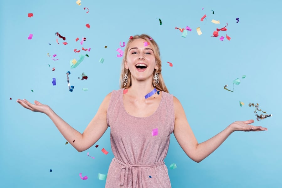 woman-throwing-confetti